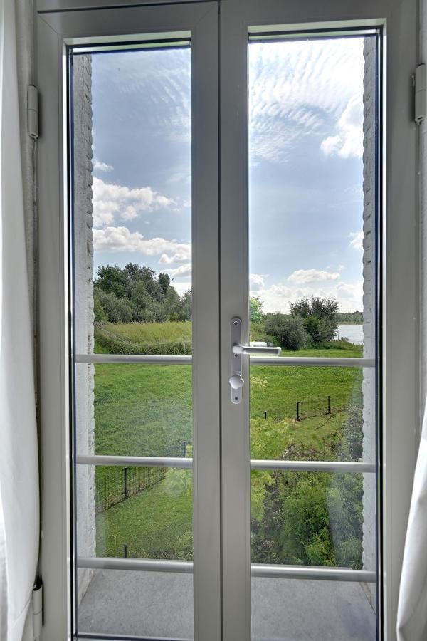 B&B Pompgebouw Aan De Rijn Tolkamer ภายนอก รูปภาพ